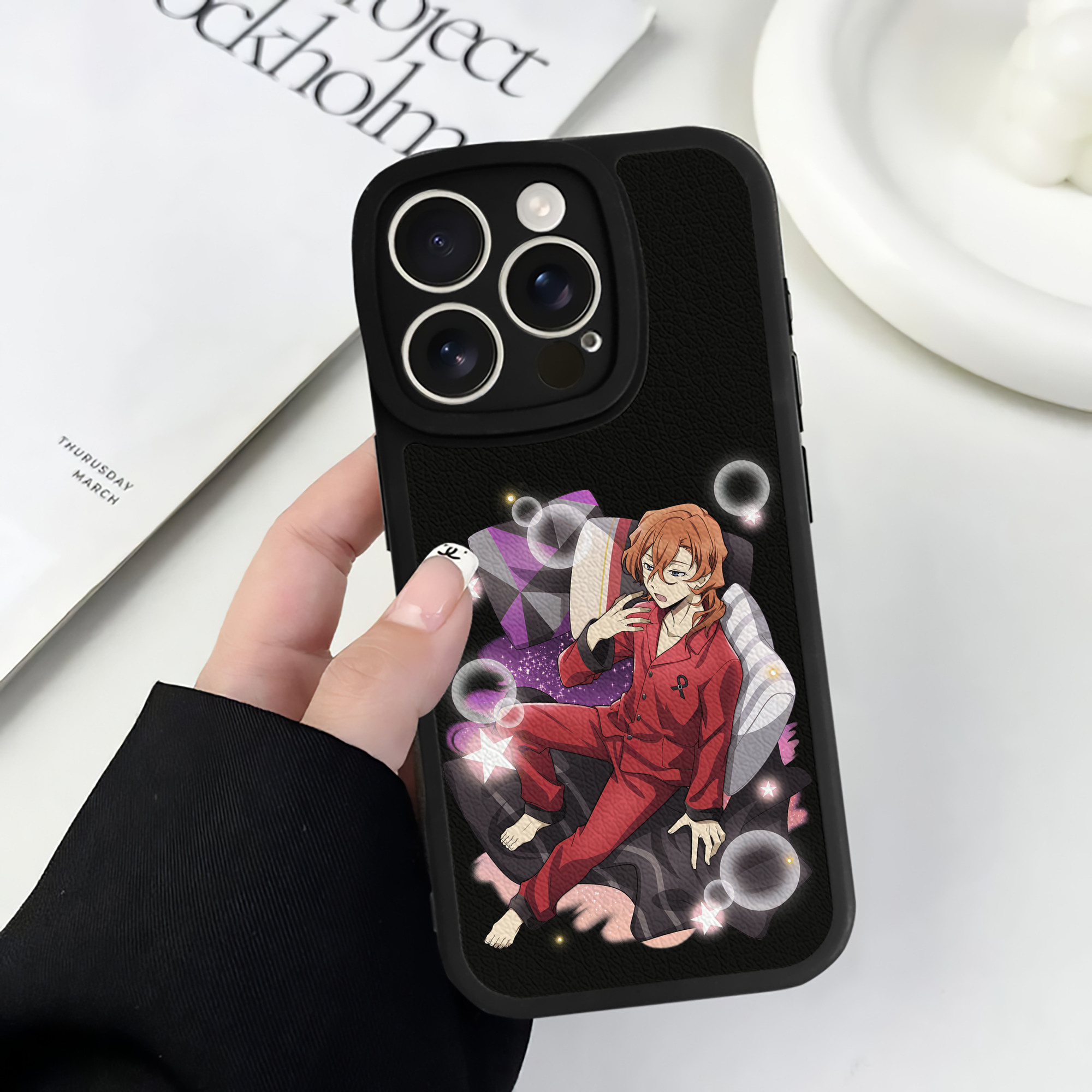 （画像用） 文豪ストレイドッグス Bungo Stray Dogs 【iPhone 16シリーズ対応】シリコンスマホケース（レザー調） 材質：シリコン